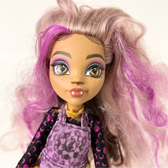 Monster High Clawdeen Wolf Fashion Doll - Picture 12 of 16